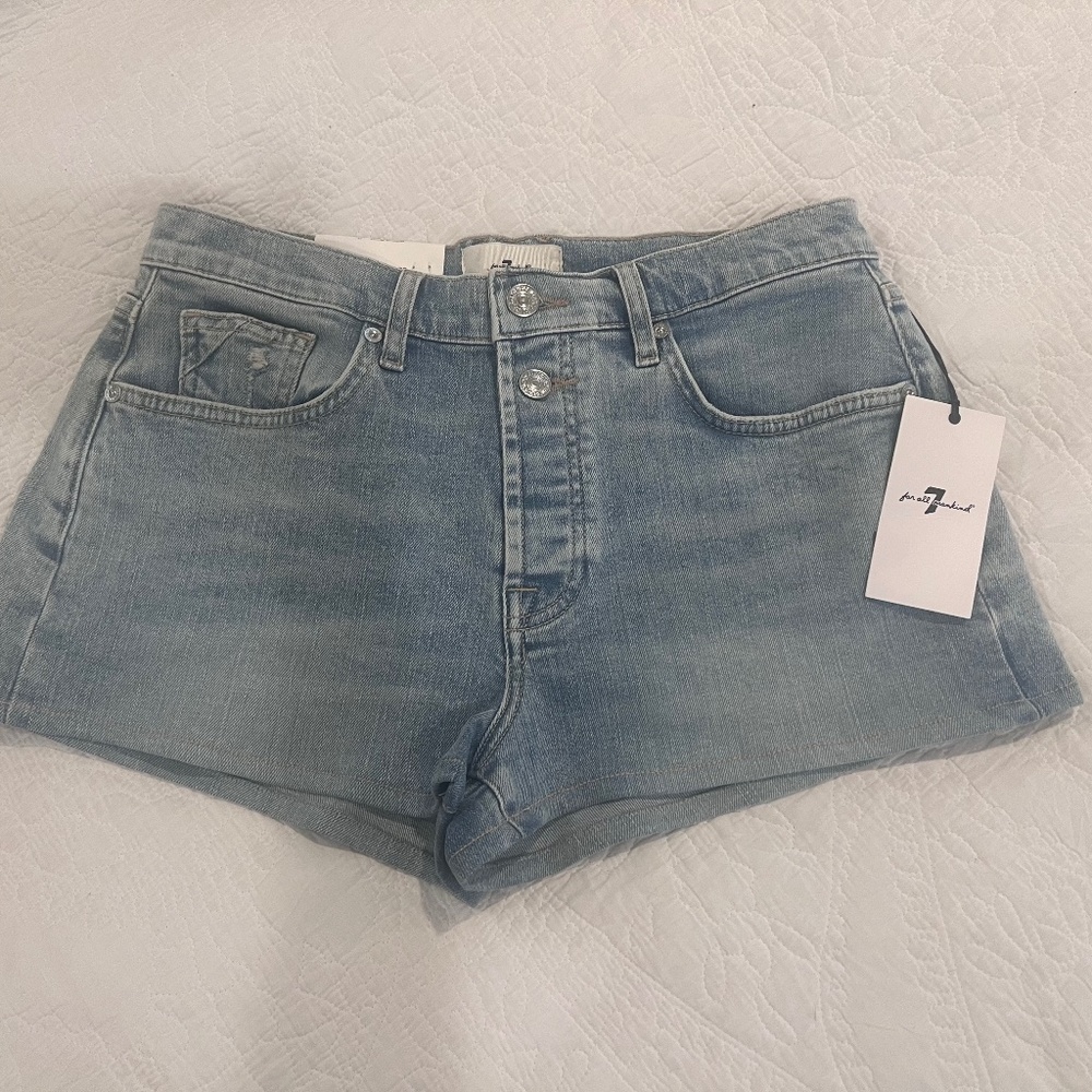 Women’s Denim Shorts 27
